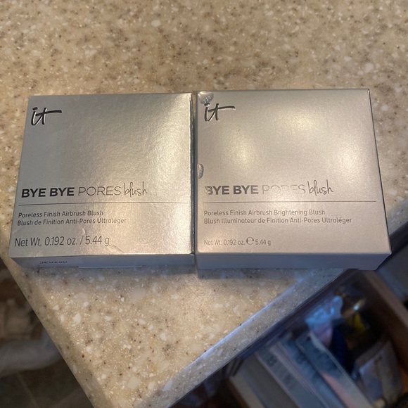 it cosmetics Other - Bye bye pores blush